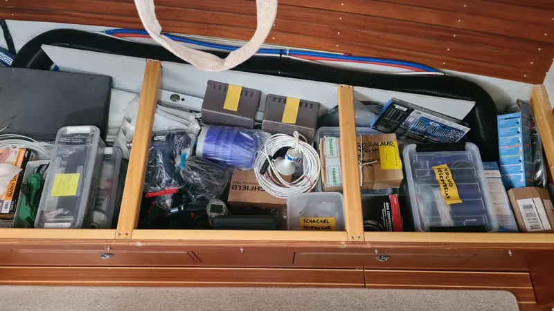 Surfing Safari Yacht Photos Pics 