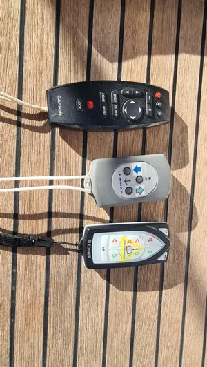 Surfing Safari Yacht Photos Pics 