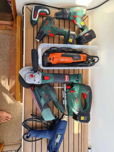 Surfing Safari Yacht Photos Pics 