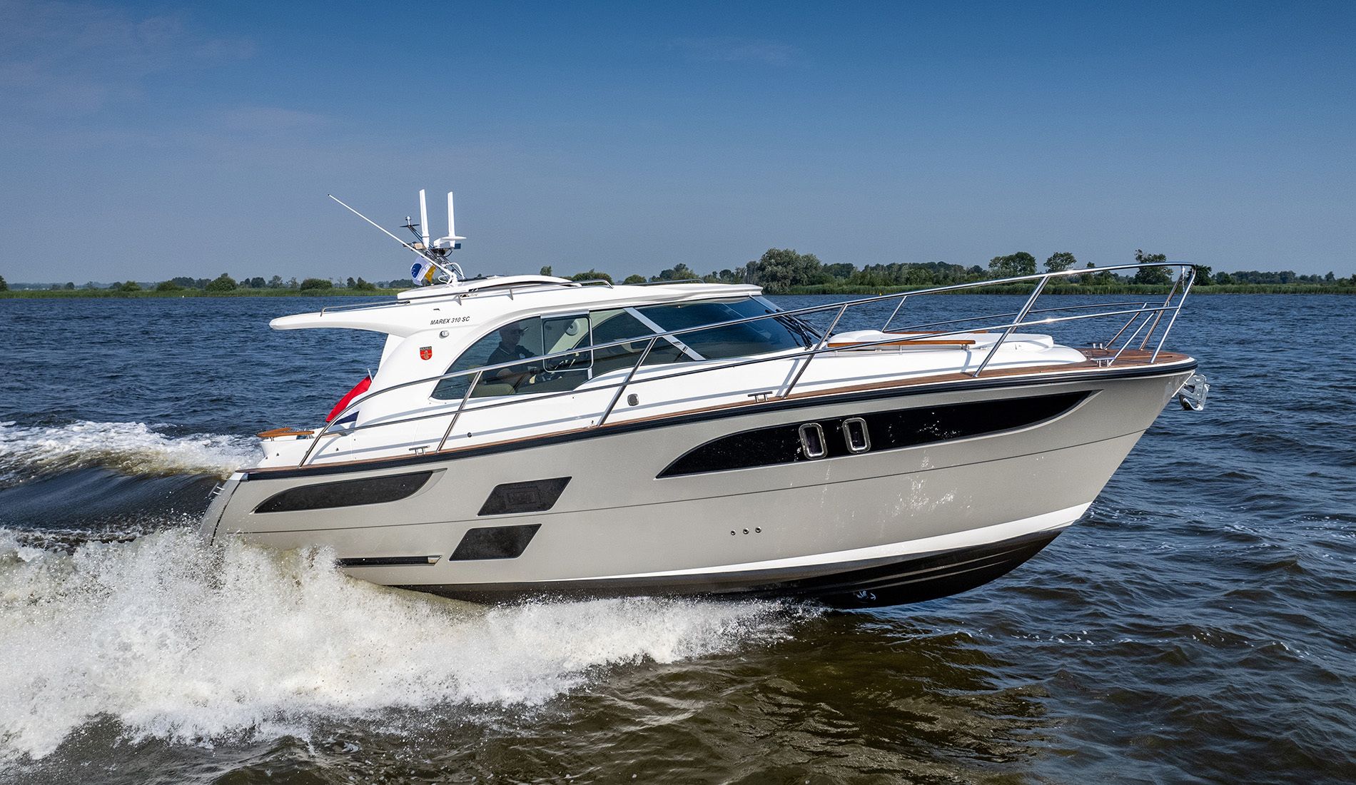 2025 Marex 310 Sun Cruiser