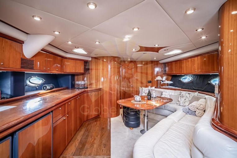 2001-57-7-sunseeker-predator-56