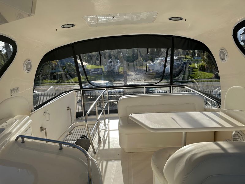 2001 Sea Ray 540 Cockpit Motor Yacht