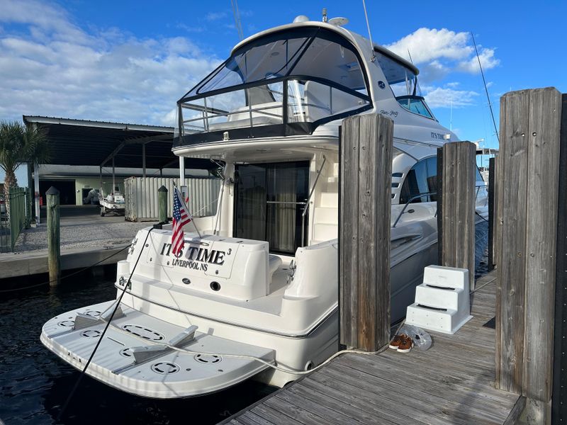 2001 Sea Ray 540 Cockpit Motor Yacht