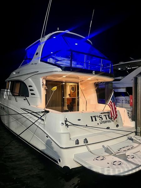 2001 Sea Ray 540 Cockpit Motor Yacht