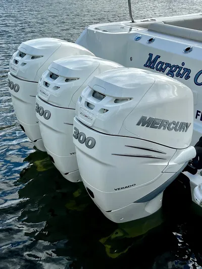 " Margin Call " Yacht Photos Pics Triple Mercury 300 Verado outboard engines on a 2018 Boston Whaler 345 Conquest boat.