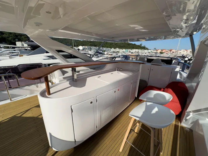  Yacht Photos Pics Luxurious 2020 Azimut GRANDE 25 METRI yacht deck with bar and seating area.
