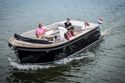 2025 Maxima 820 Retro