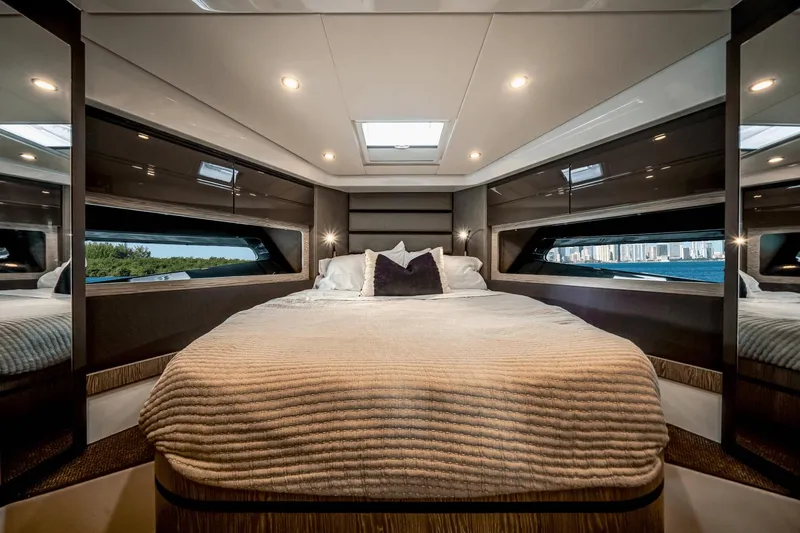 Impact Glaz Yacht Photos Pics 