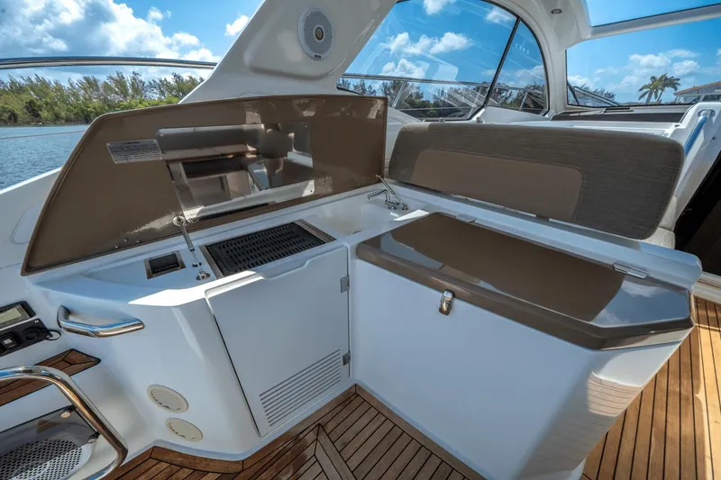 Impact Glaz Yacht Photos Pics 