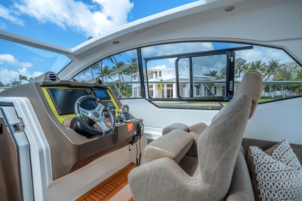 2019 Azimut 43 