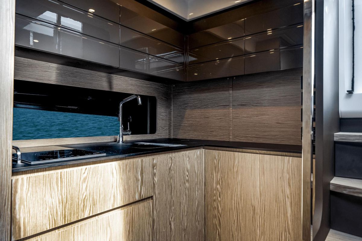 2019 Azimut 43 