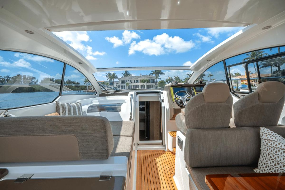 2019 Azimut 43 