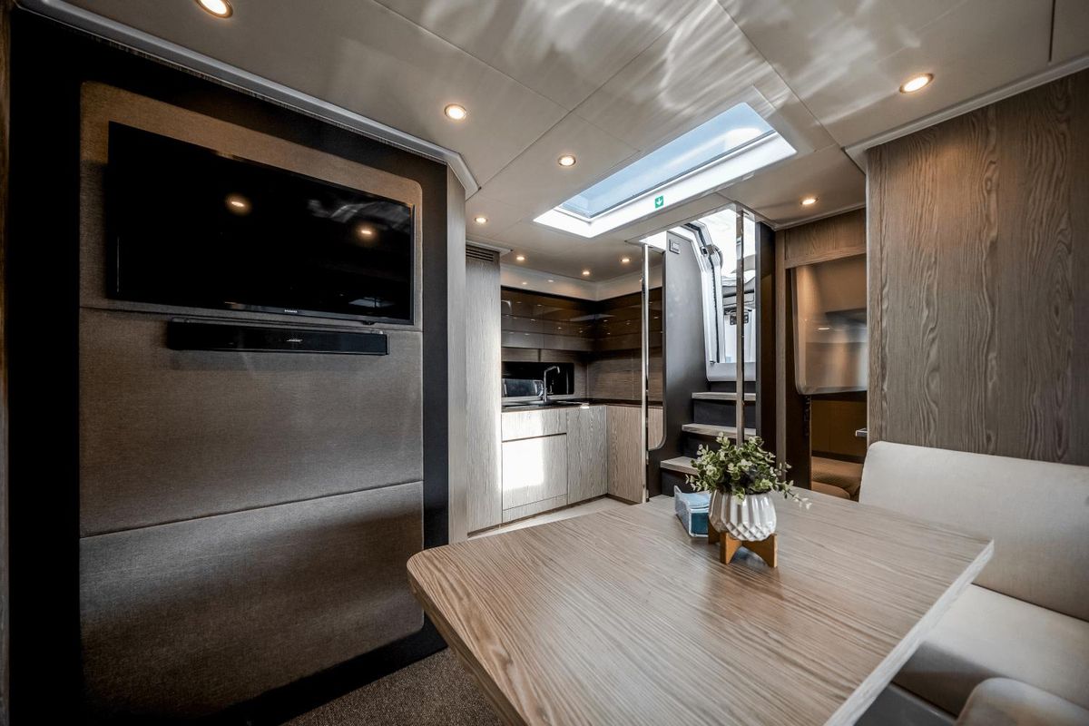 2019 Azimut 43 