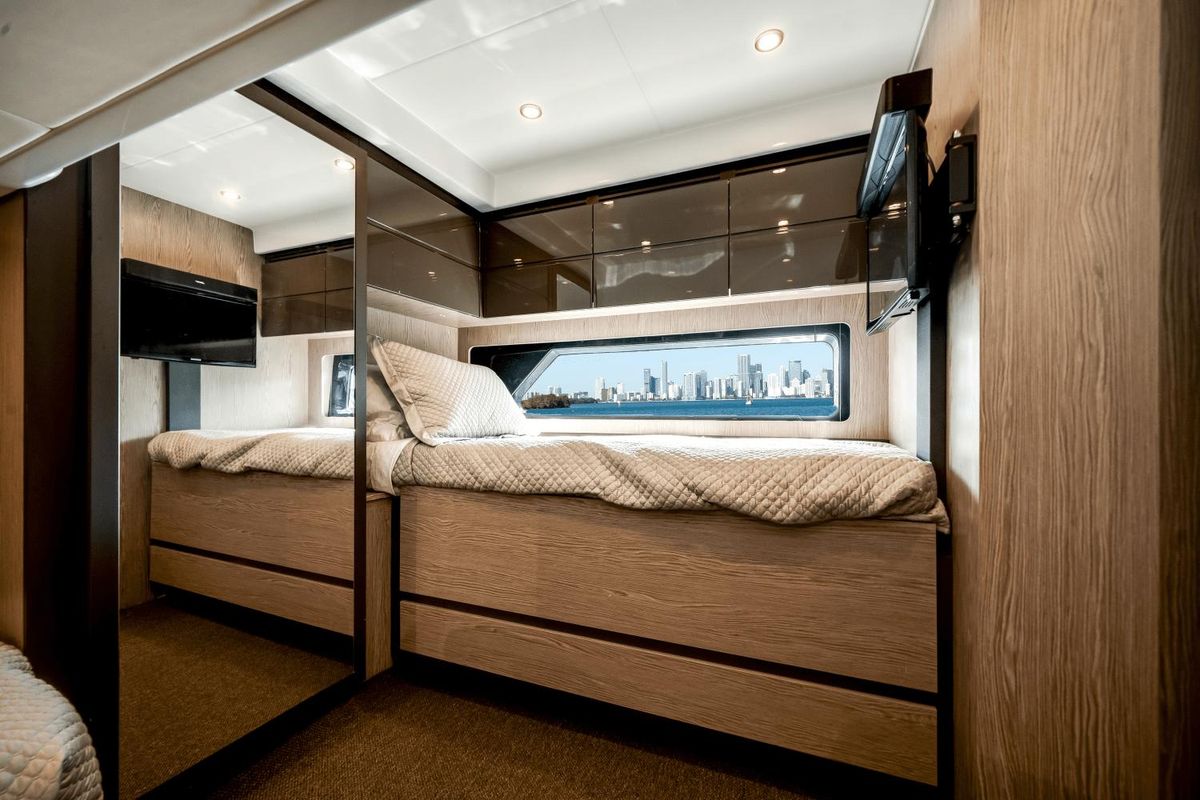 2019 Azimut 43 
