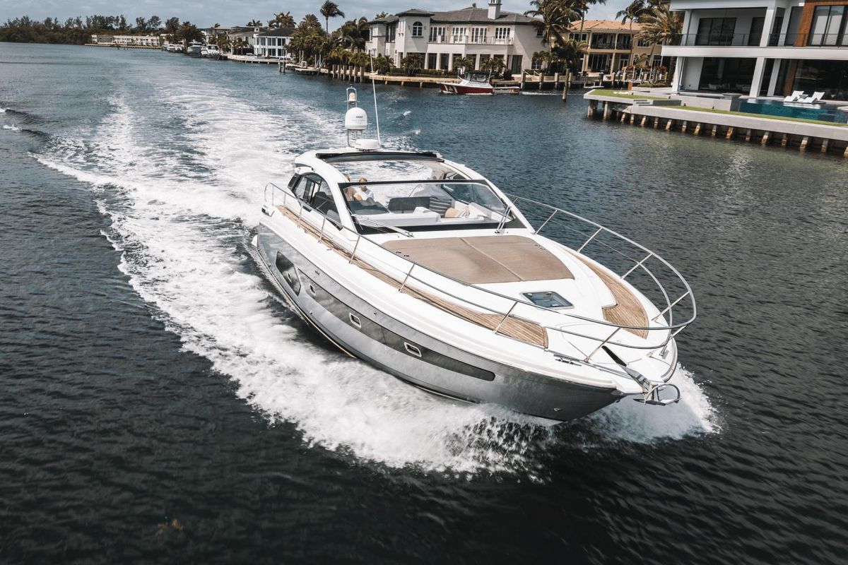 2019 Azimut 43 