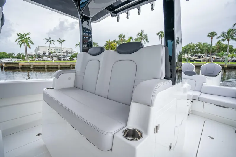  Yacht Photos Pics 2024 Hcb 42 Lujo - Image 26