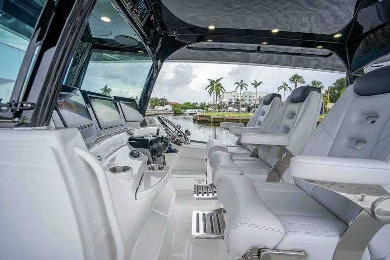  Yacht Photos Pics 2024 Hcb 42 Lujo - Image 24