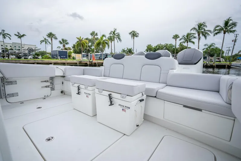  Yacht Photos Pics 2024 Hcb 42 Lujo - Image 11