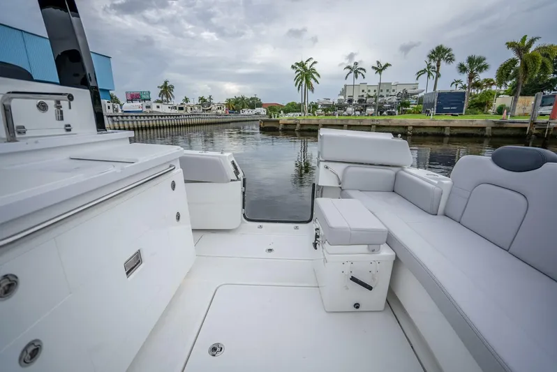  Yacht Photos Pics 2024 Hcb 42 Lujo - Image 10