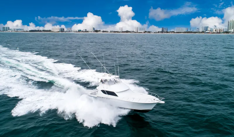 Brendas III Yacht Photos Pics Hatteras 55 Brendas III - Exterior Profile