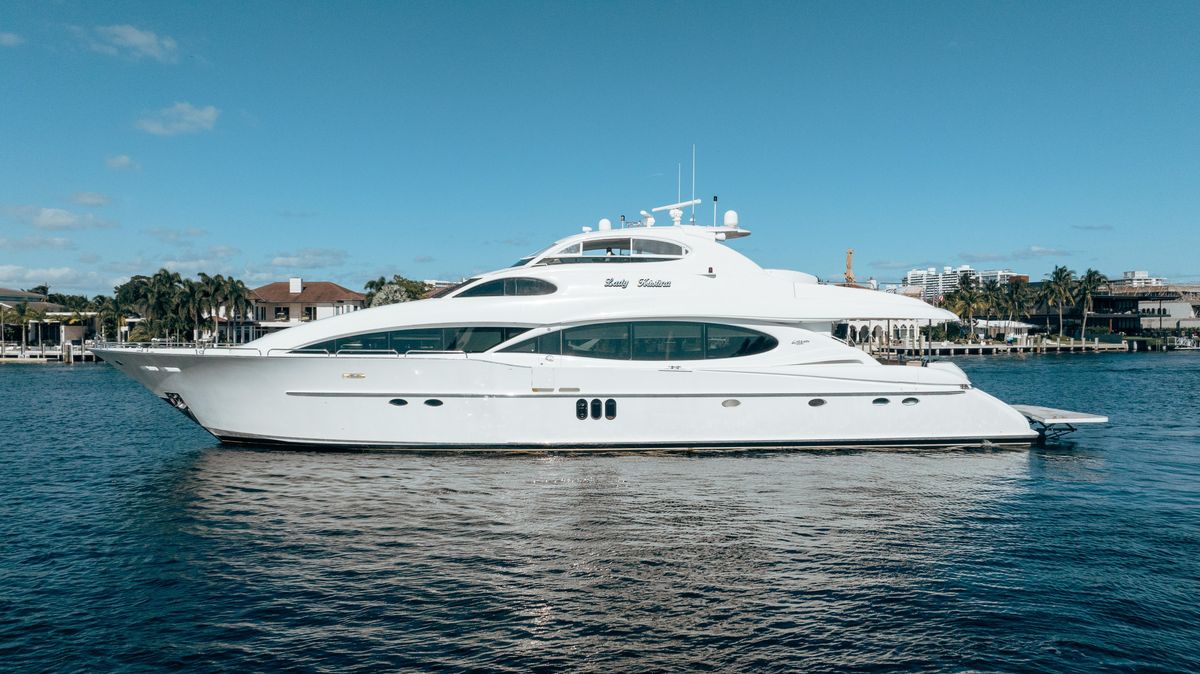 2004 Lazzara 106 