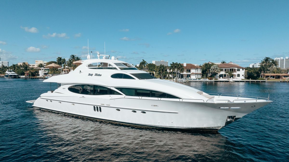 2004 Lazzara 106 