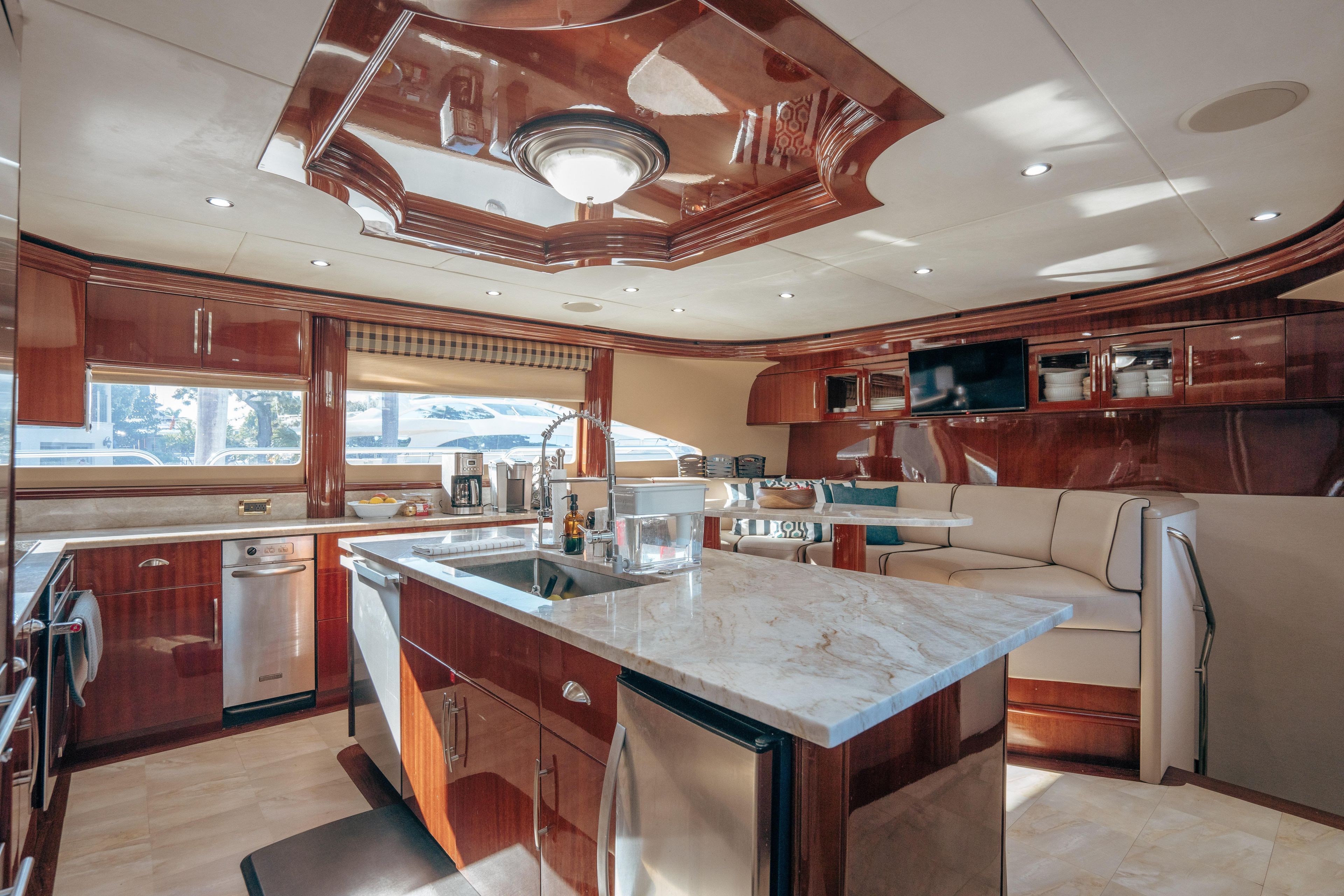 Yacht