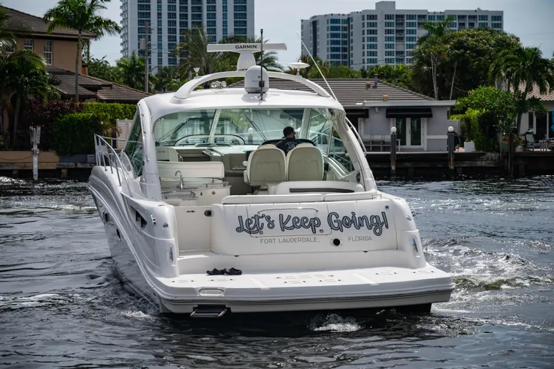  Yacht Photos Pics 2006 Sea Ray 48 Sundancer yacht cruising in Fort Lauderdale, Florida waters.
