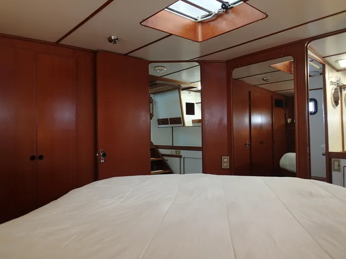 Southern Cross Yacht Photos Pics 