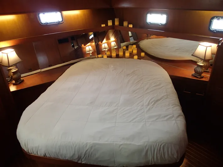 Southern Cross Yacht Photos Pics 