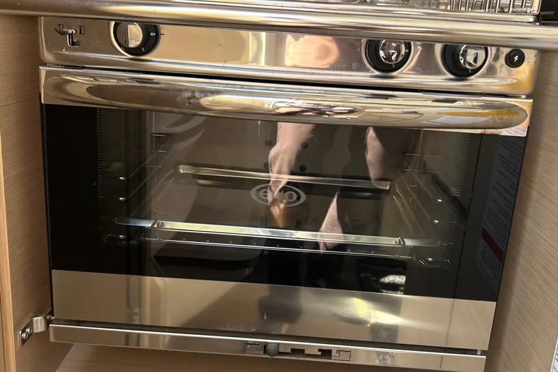 Polaris Yacht Photos Pics Built-in oven in 2021 Beneteau Oceanis 30.1 yacht kitchen.