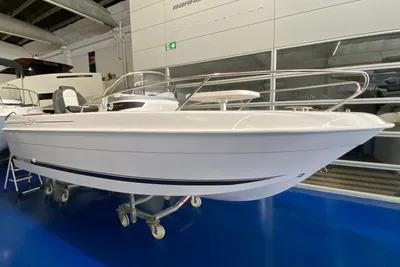 2025 B2 Marine CAP FERRET 522 OPEN