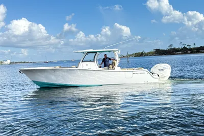 Sportsman Open 322 Center Console