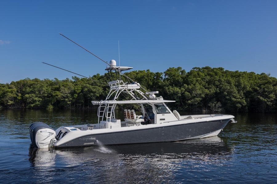 2020 Everglades 435CC