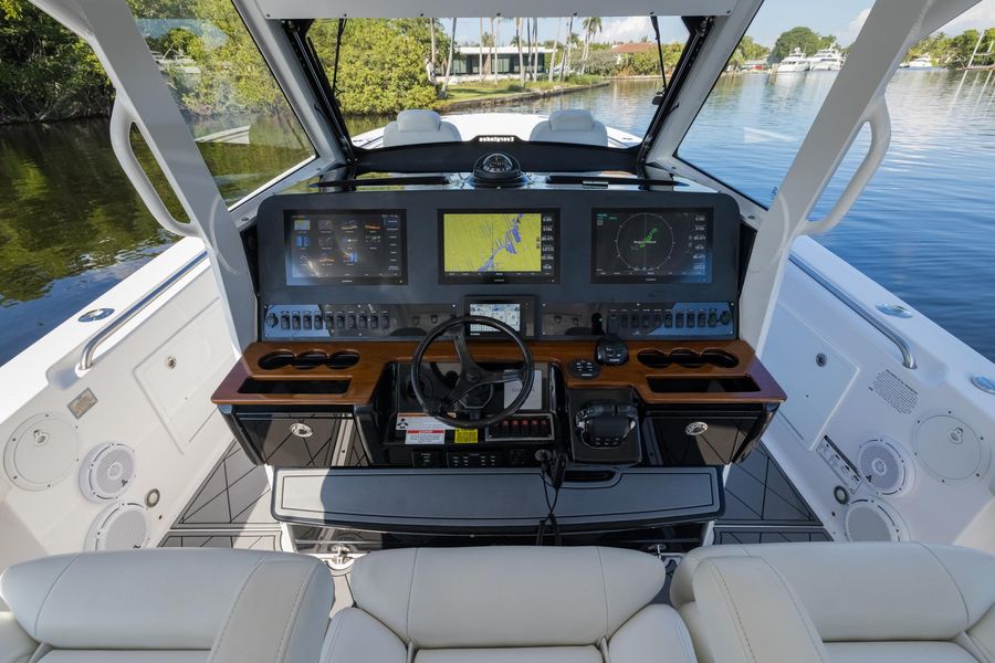 2020 Everglades 435CC