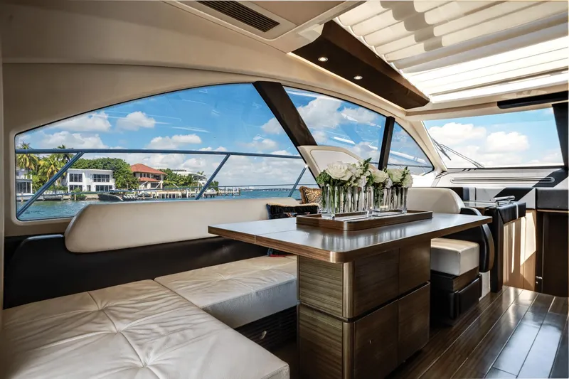 Low Hours! Yacht Photos Pics 