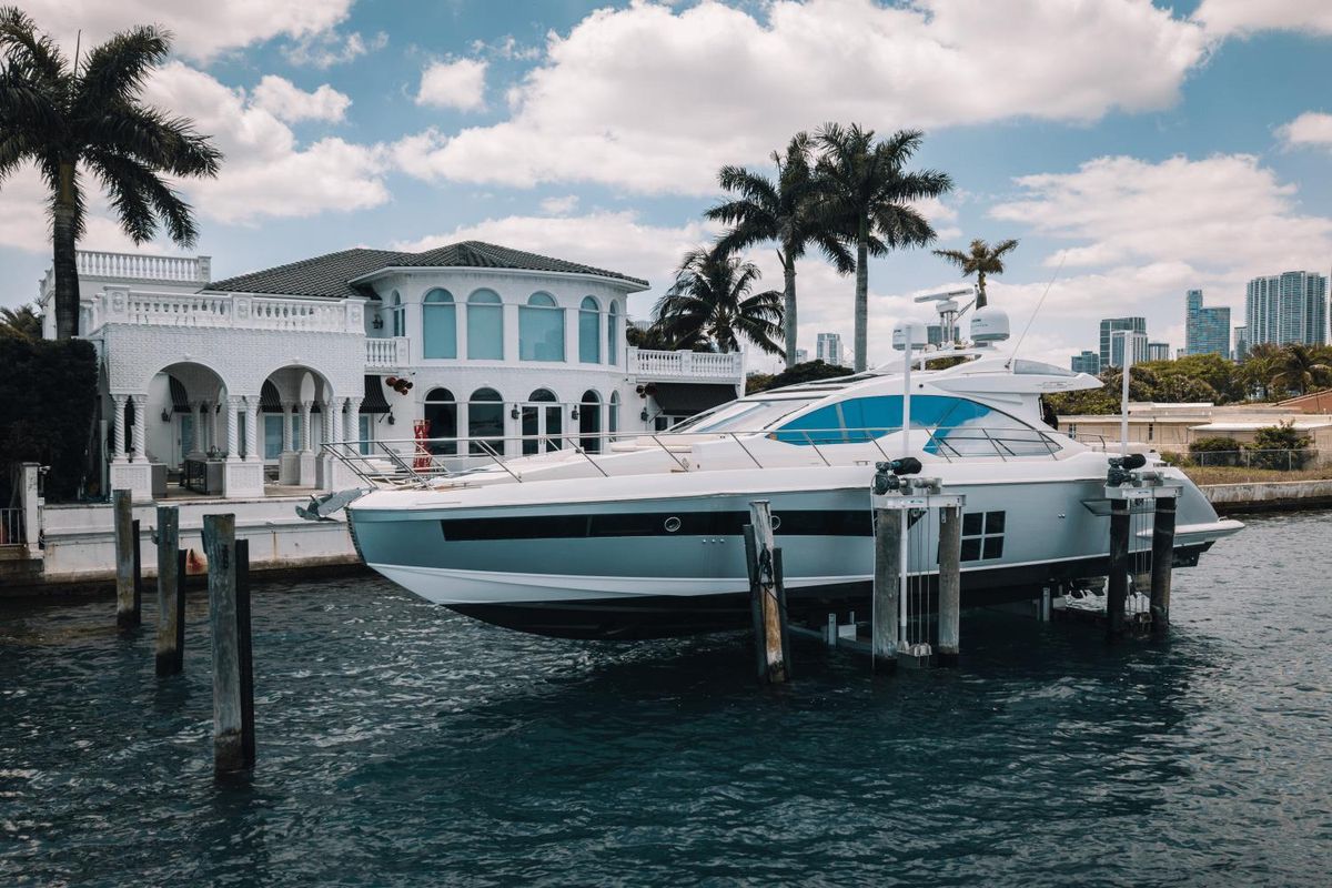 2017 Azimut 55 