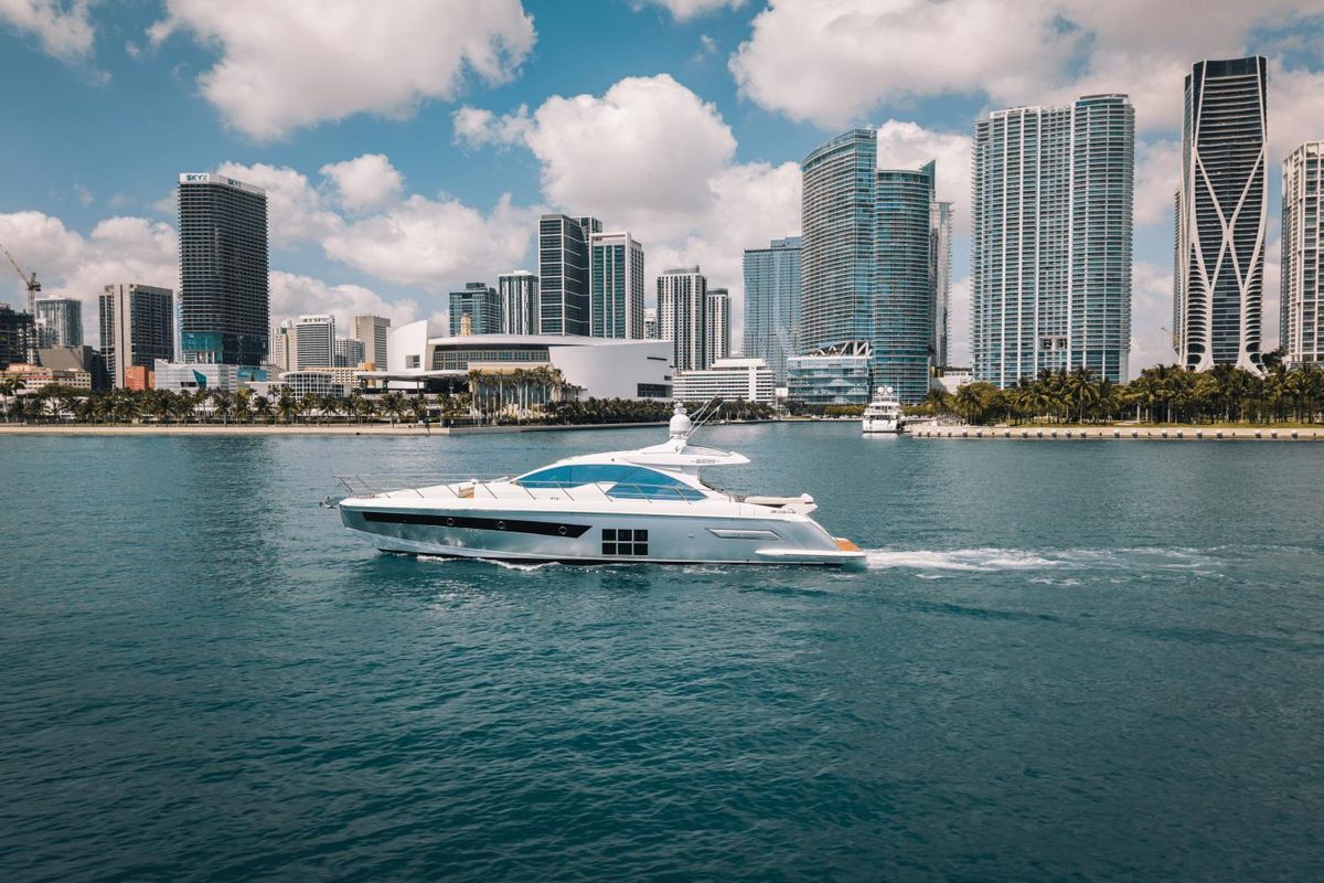 2017 Azimut 55 