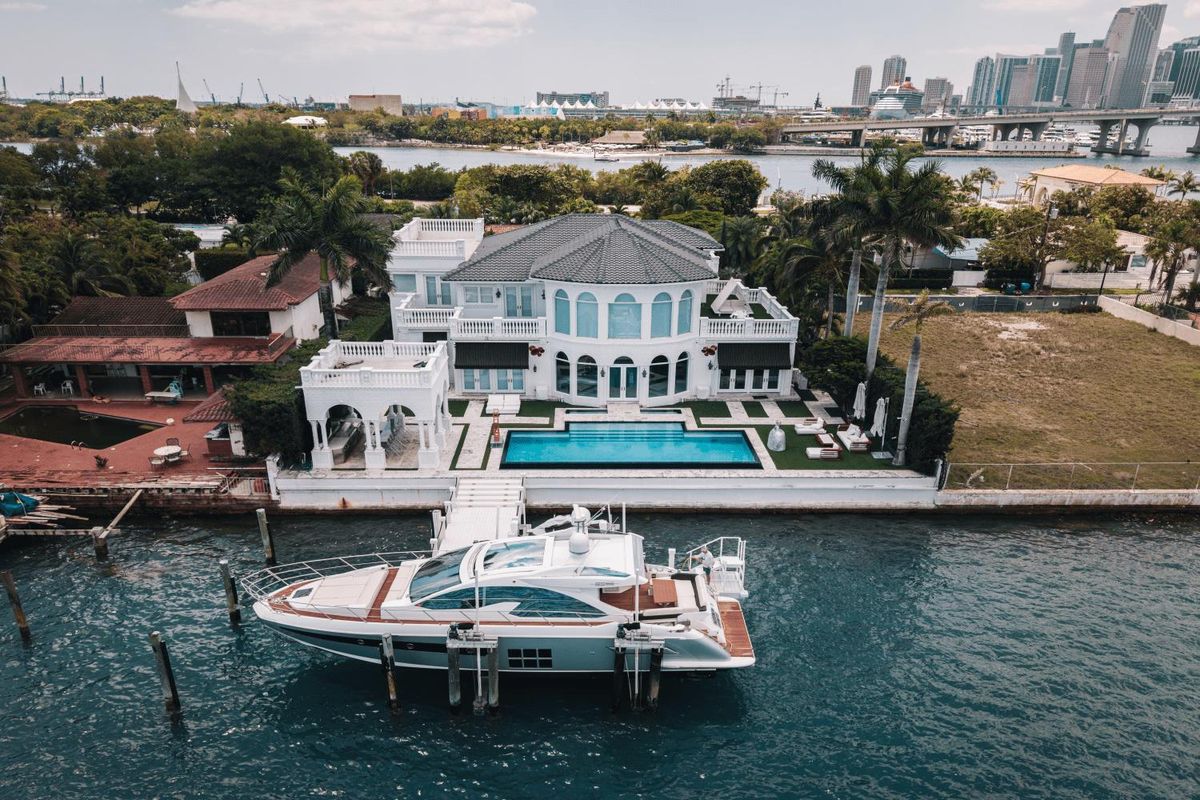 2017 Azimut 55 