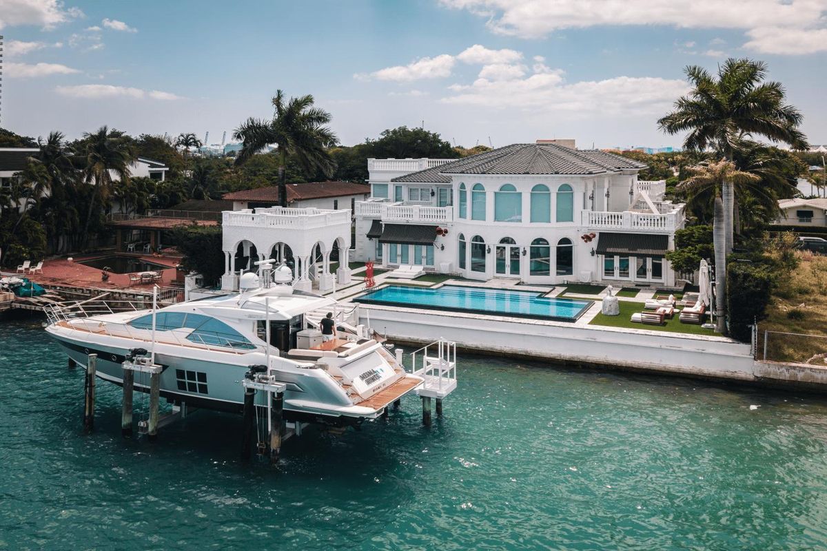 2017 Azimut 55 