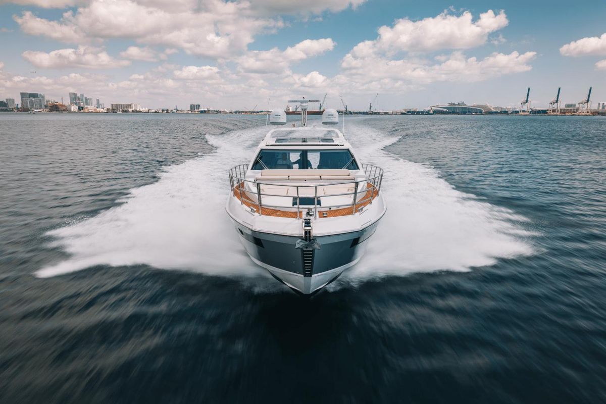 2017 Azimut 55 