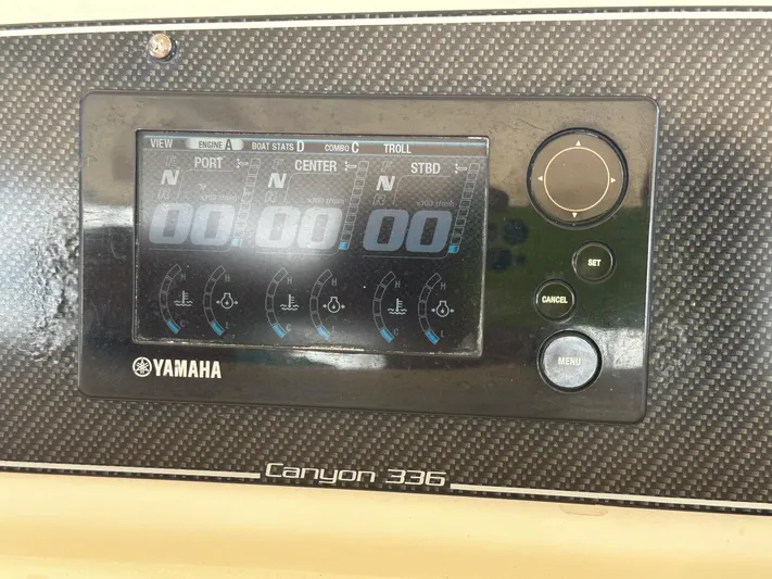  Yacht Photos Pics Yamaha display panel on 2018 Grady-White Canyon 336 boat dashboard.
