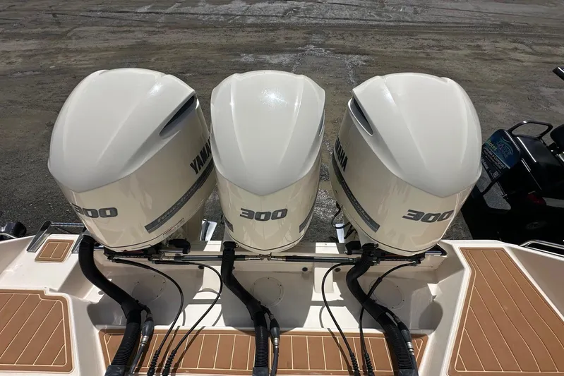  Yacht Photos Pics Triple Yamaha 300 engines on a 2018 Grady-White Canyon 336 boat.