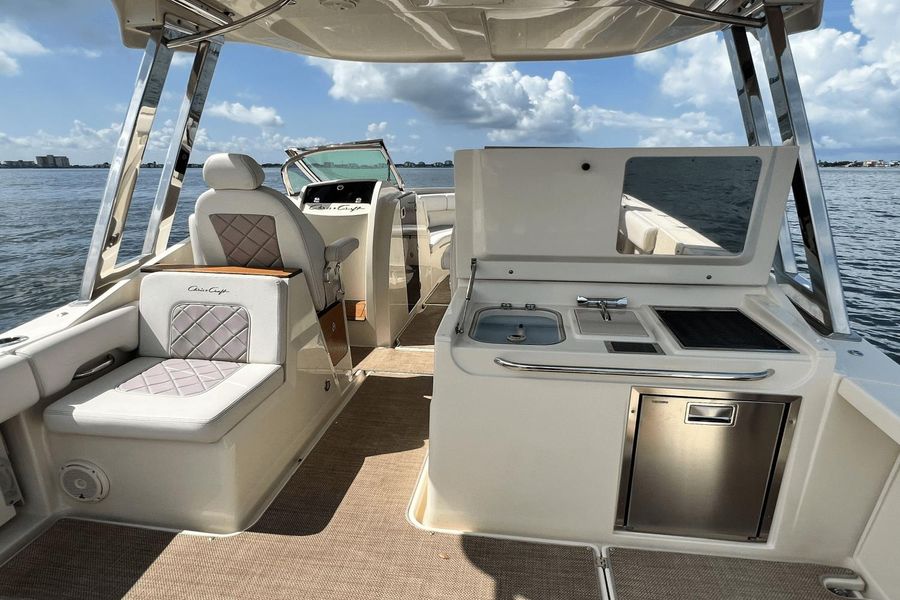 2018 Chris-Craft Calypso 30