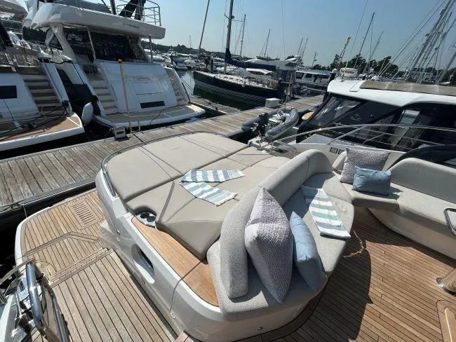  Yacht Photos Pics Princess Yachts V55 - Cockpit