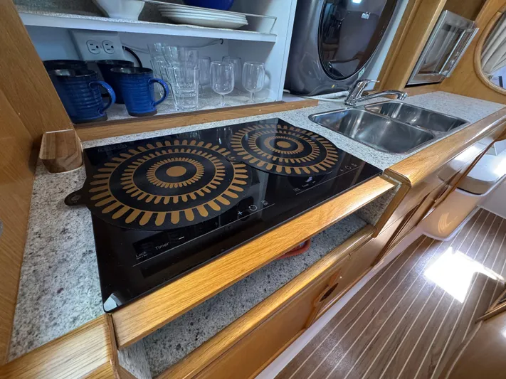 Miline Yacht Photos Pics 