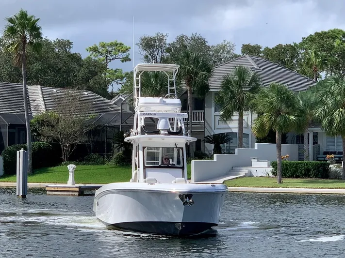 Dauntless Yacht Photos Pics Everglades 32 Dauntless 325CC- Profile