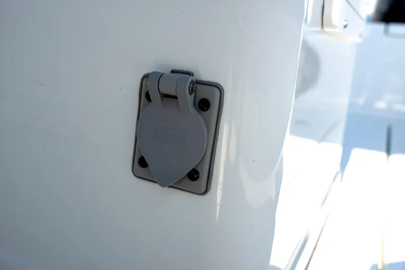  Yacht Photos Pics Freeman 28 boat detail, 2024 model, featuring a Hubbell electrical outlet cover.
