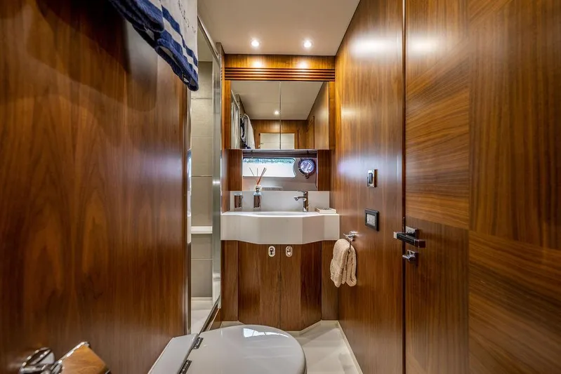 Rapallo V Yacht Photos Pics 