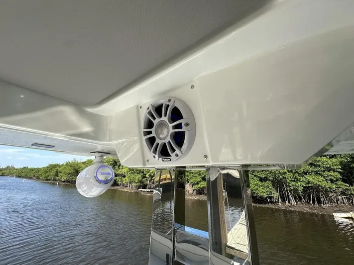  Yacht Photos Pics 2024 Jeanneau Leader 10.5 Wa Series 2 - Image 14